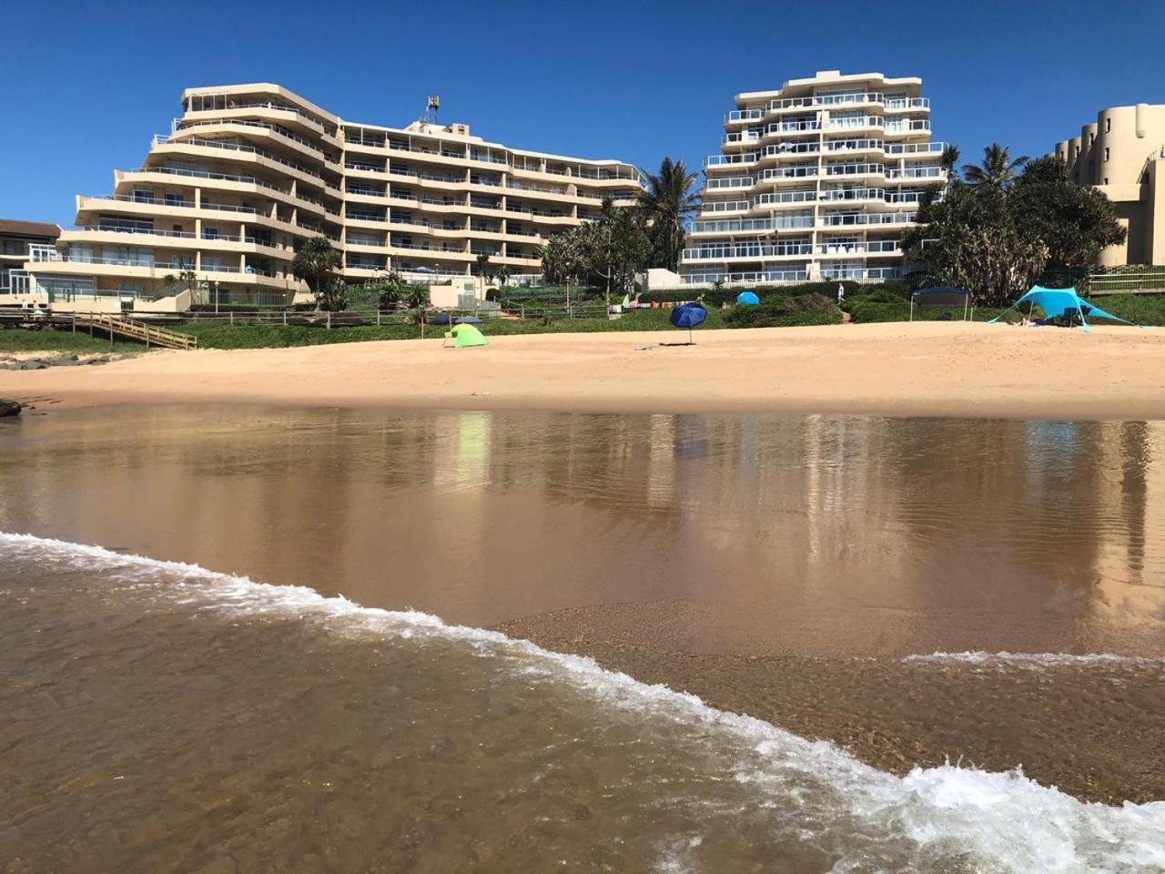 Sands Beach Breaks Beach Front Ballito Exterior photo